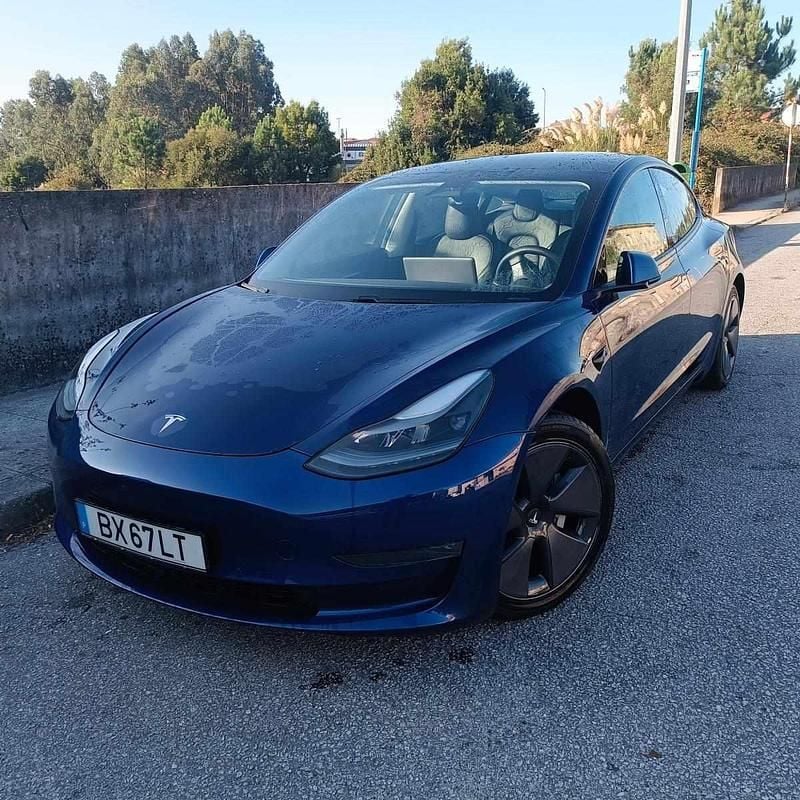 Azul Usado 2021 Tesla Model 3 Long Range AWD Sedan | € 24.500 (Super Preço) - Imagem 1/4