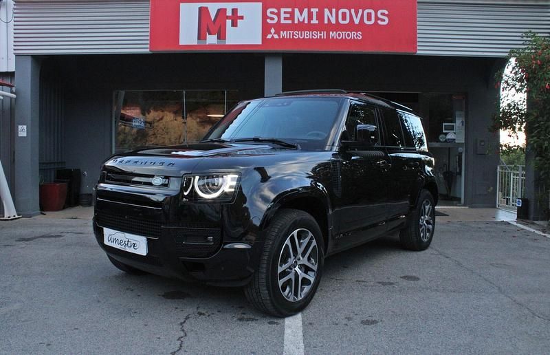 Preto Usado 2025 Land Rover Defender S SUV | € 1.000.000 - Imagem 1/4