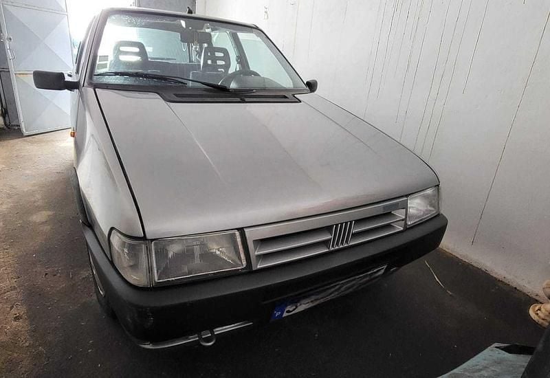 Usado Fiat Uno 60 HP (44 kW) 1992 Citadino