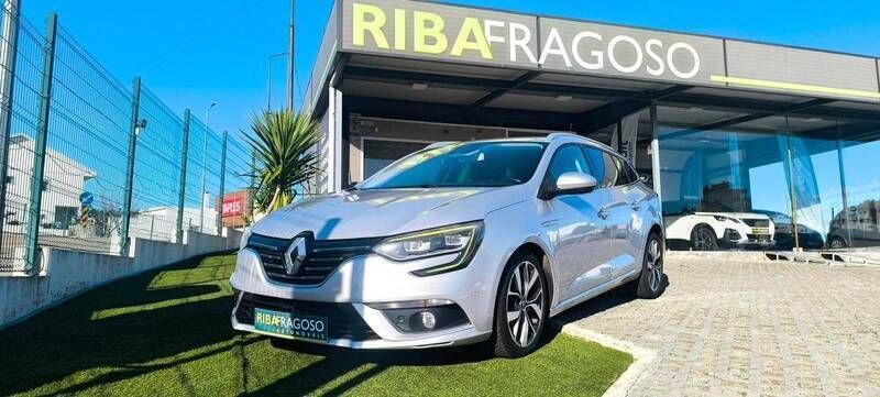 Cinzento Usado 2017 Renault Mégane IV Carrinha | € 13.900 (Preço justo) - Imagem 1/4