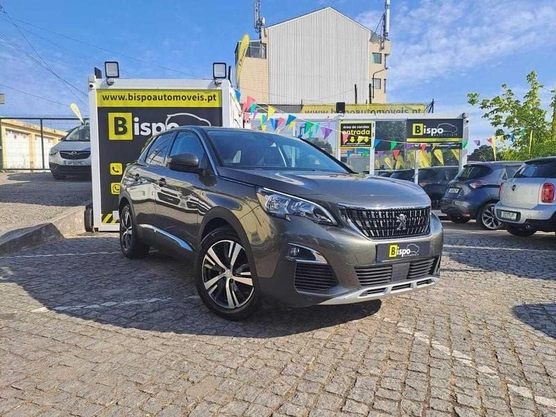 Cinzento Usado 2017 Peugeot 3008 Allure SUV | € 19.997 (Preço justo) - Imagem 1/4