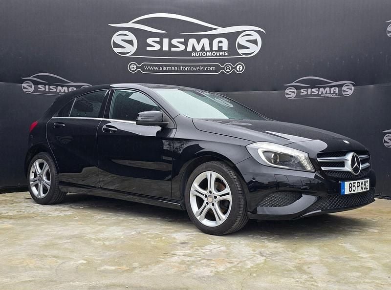 Preto Usado 2015 Mercedes A180 Style | € 13.950 (Bom preço) - Imagem 1/4