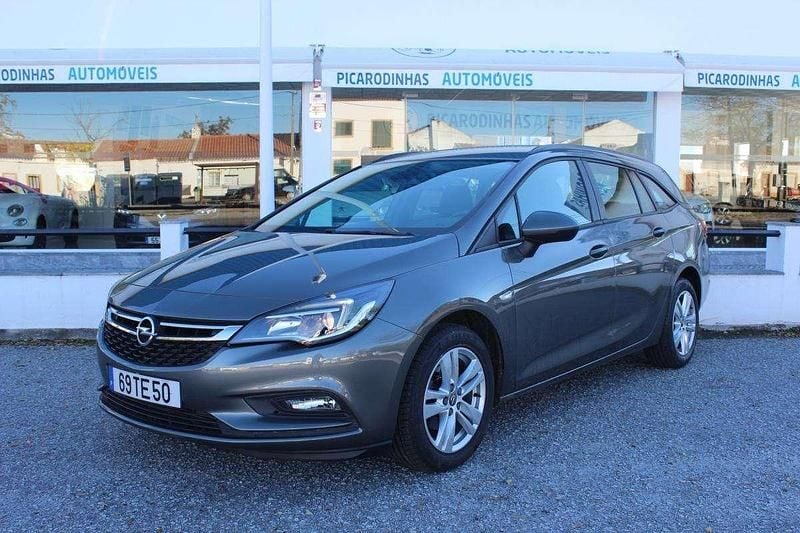 Cinzento Usado 2017 Opel Astra Sport Carrinha | € 11.980 (Preço justo) - Imagem 1/4