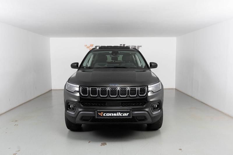 Preto Usado 2022 Jeep Compass Trailhawk SUV | € 27.480 (Preço justo) - Imagem 1/4