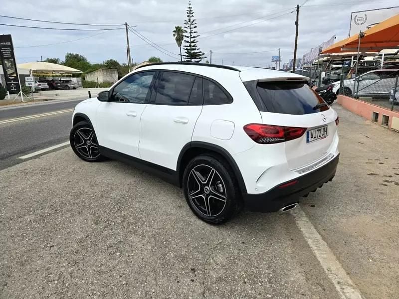 Usado Mercedes GLA180 AMG line 116 HP (85 kW) 2022 Preto SUV