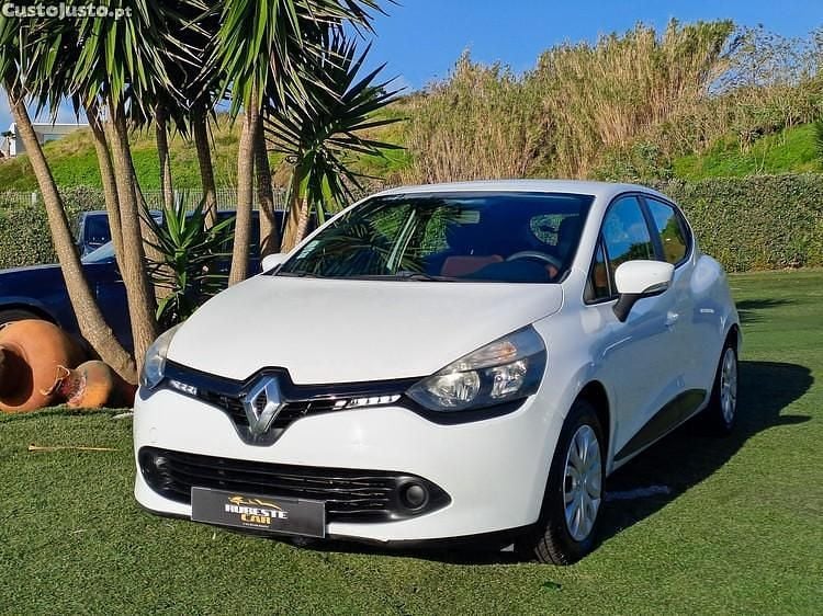 Branco Usado 2015 Renault Clio IV Citadino | € 9.999 (Preço justo) - Imagem 1/1
