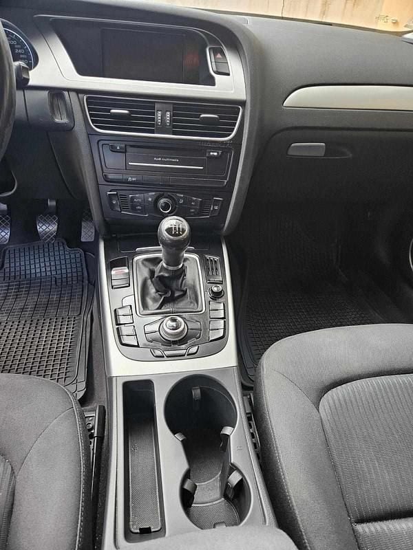 Preto Usado 2012 Audi A4 Premium Carrinha | € 13.000 (Super Preço) - Imagem 1/4