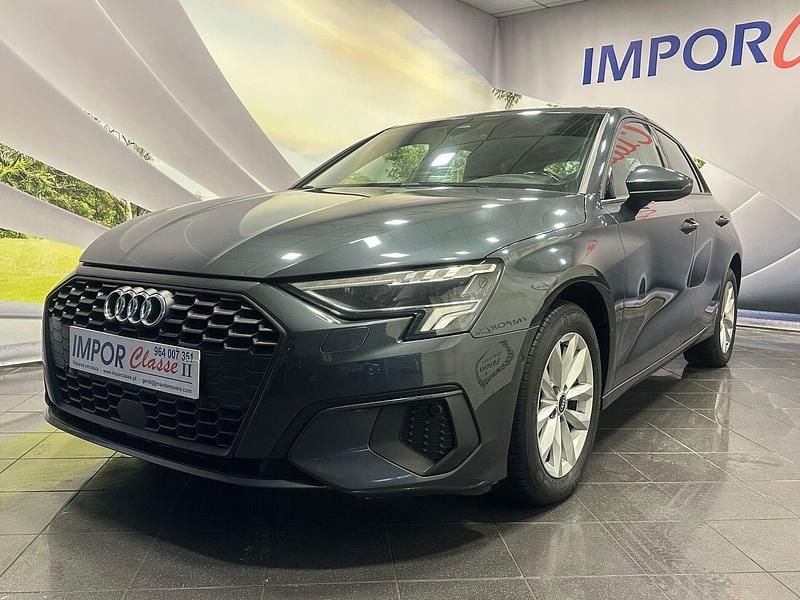 Cinza Usado 2021 Audi A3 Sport Sedan | € 24.700 (Preço justo) - Imagem 1/4