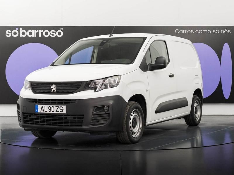 Branco Usado 2021 Peugeot Partner Premium Monovolume | € 14.990 (Preço justo) - Imagem 1/4