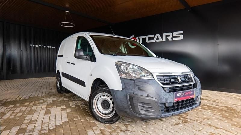 Branco Usado 2017 Peugeot Partner Van | € 9.990 (Bom preço) - Imagem 1/4