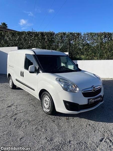 Usado Opel Combo 105 HP (77 kW) 2015 Branco Monovolume