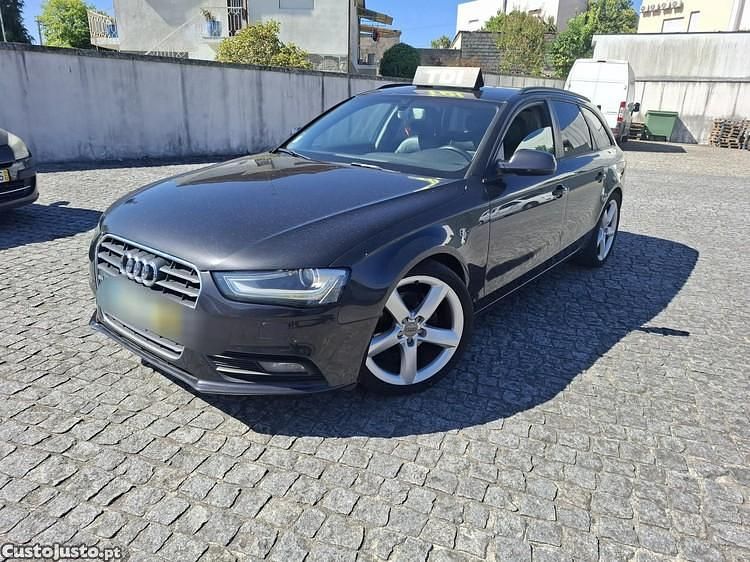 Cinza Usado 2012 Audi A4 Sport Carrinha | € 13.990 (Preço justo) - Imagem 1/1
