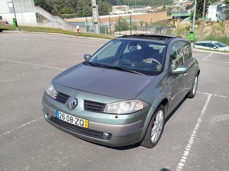 Usado 2005 Renault Mégane II Privilege Sedan | € 1.900 (Super Preço) - Imagem 1/4