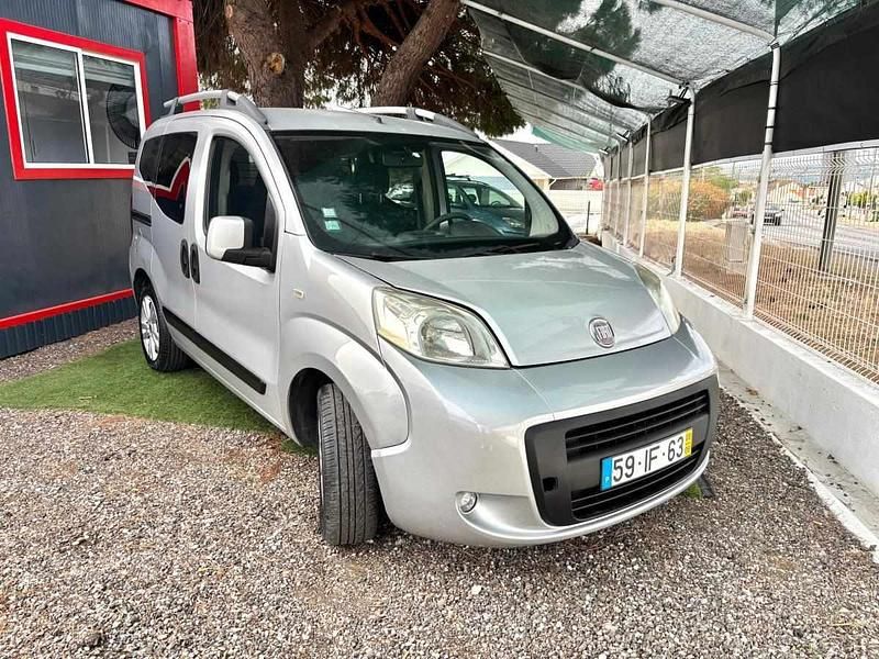 Cinzento Usado 2009 Fiat Fiorino Monovolume | € 5.990 - Imagem 1/4