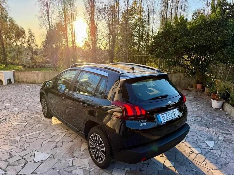 Usado Peugeot 2008 82 HP (60 kW) 2016 Preto SUV
