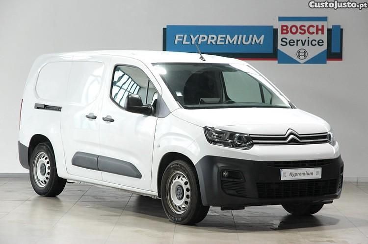 Usado Citroën e-Berlingo 100 kW (136 HP) 2022 Branco Monovolume