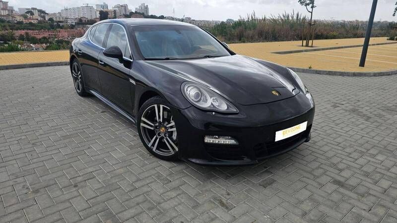 Preto Usado 2011 Porsche Panamera 4S Sedan | € 41.000 - Imagem 1/4
