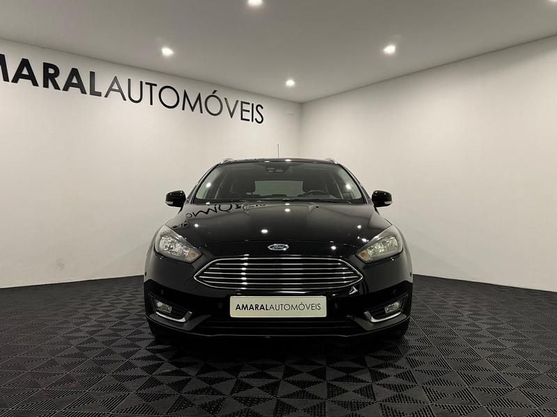 Usado Ford Focus 120 HP (88 kW) 2016 Vermelho Carrinha