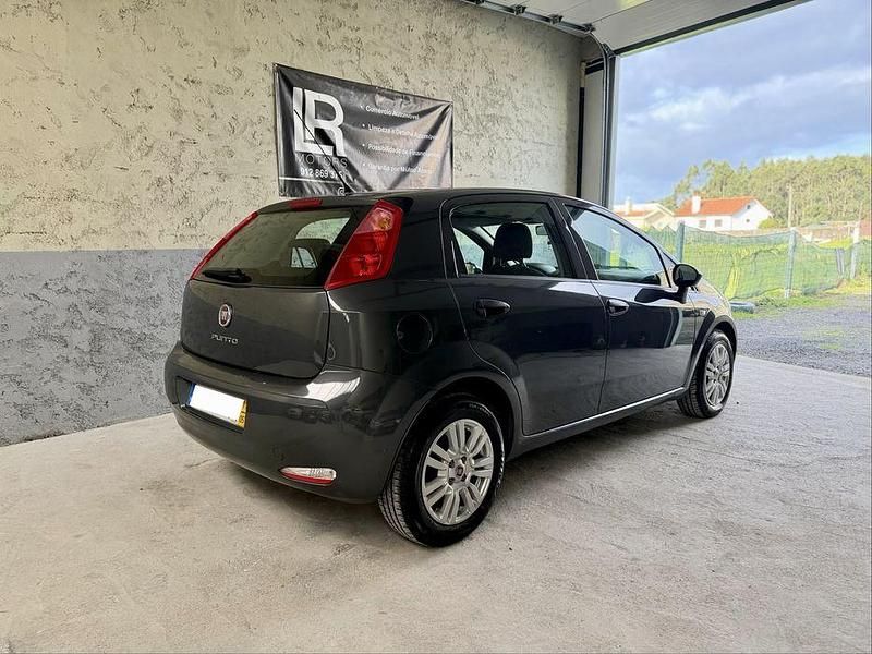 Usado Fiat Punto Lounge 95 HP (69 kW) 2017 Citadino