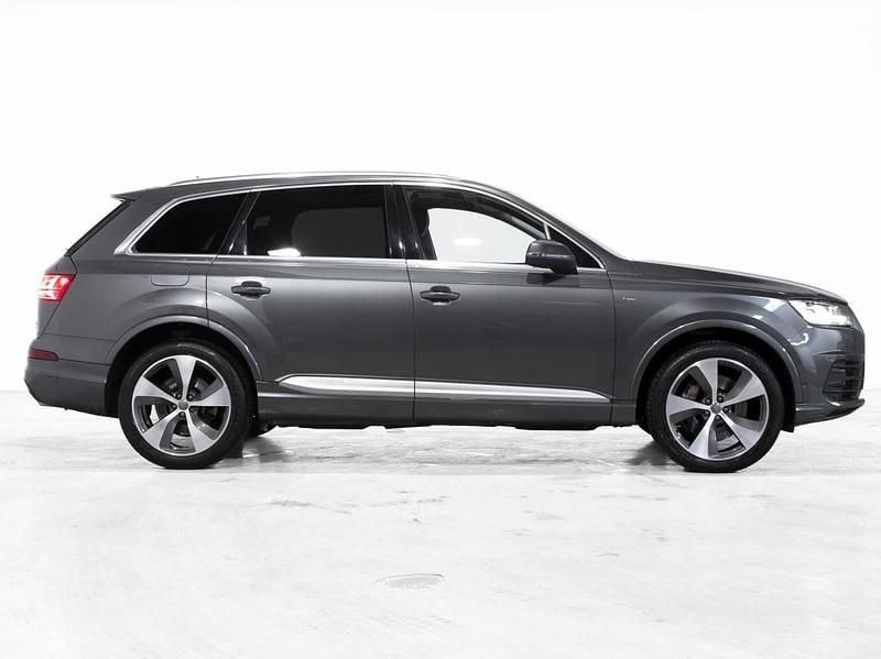 Usado Audi Q7 S-Line 218 HP (160 kW) 2018 Cinza SUV