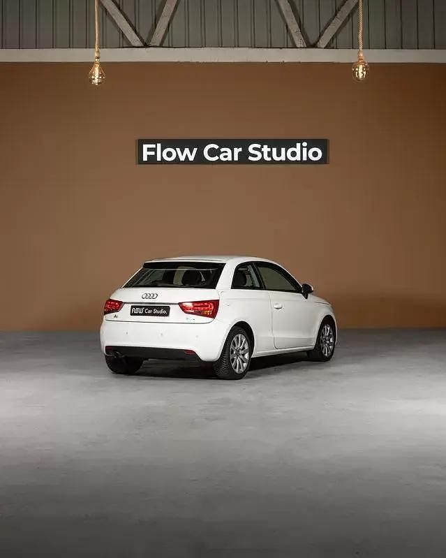 Usado Audi A1 Advanced 86 HP (63 kW) 2013 Branco Citadino