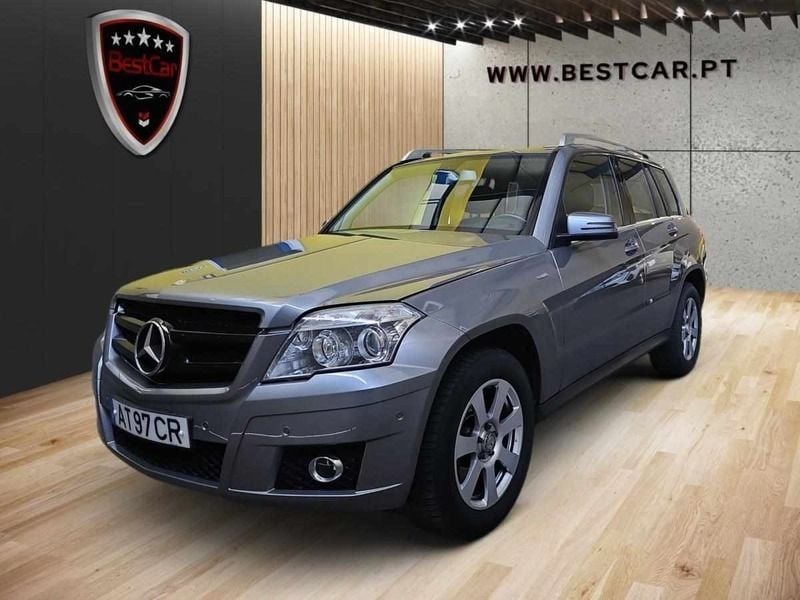 Cinzento Usado 2011 Mercedes GLK200 SUV | € 13.950 - Imagem 1/4