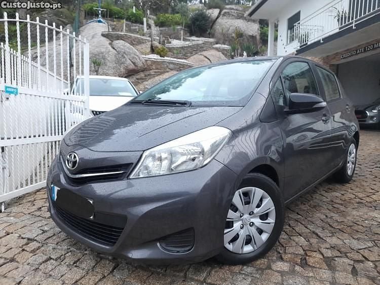Cinza Usado 2013 Toyota Yaris | € 11.500 (Preço justo) - Imagem 1/1