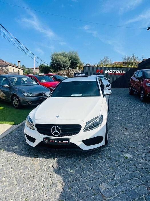 Usado 2015 Mercedes C300 AMG line Sedan | € 22.250 - Imagem 1/2