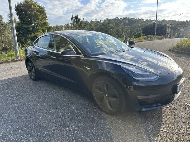 Usado 2019 Tesla Model 3 Sedan | € 18.250 - Imagem 1/3