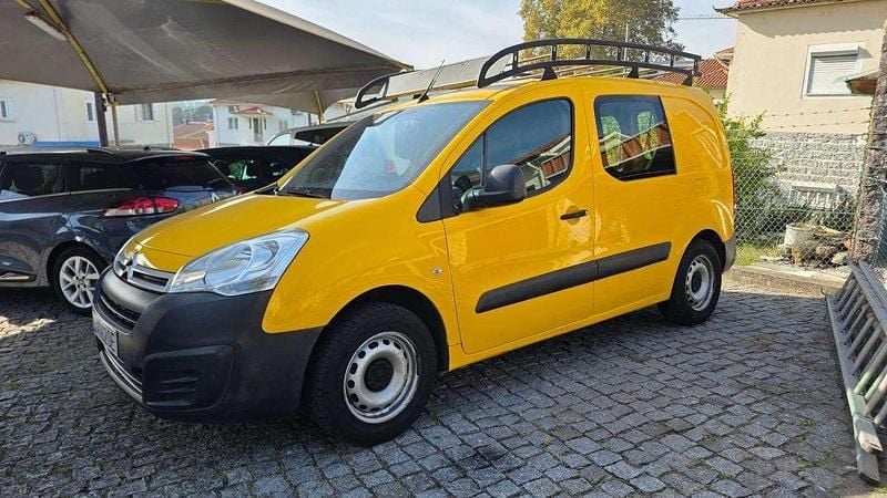 Amarelo Usado 2017 Citroën Berlingo Monovolume | € 7.000 (Super Preço) - Imagem 1/4