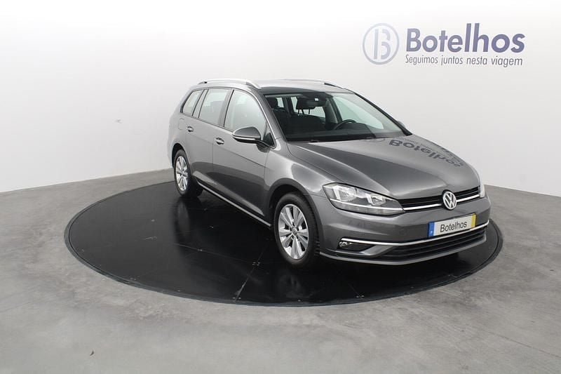 Cinza Usado 2018 VW Golf VII Highline Carrinha | € 17.900 (Caro) - Imagem 1/4