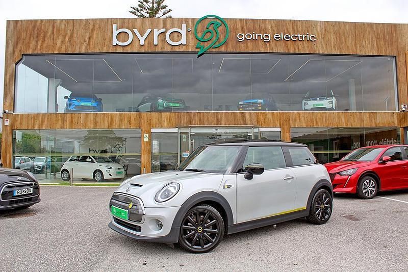 Prateado Usado 2021 Mini Cooper SE Essential Citadino | € 18.900 (Preço justo) - Imagem 1/4