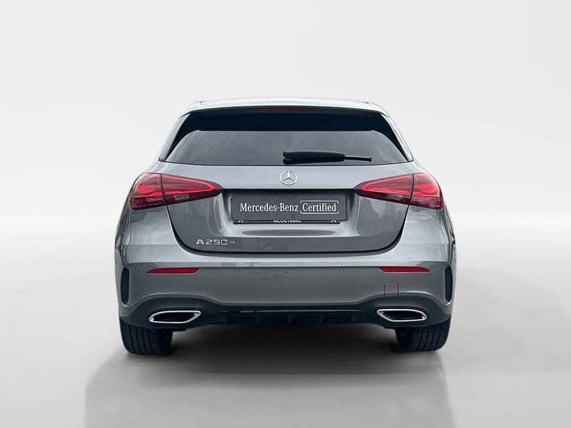 Usado Mercedes A250 218 HP (160 kW) 2024 Cinza Sedan