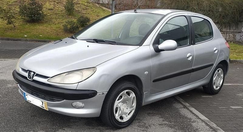 Usado 2000 Peugeot 206 Sedan | € 1.265 (Preço justo) - Imagem 1/4