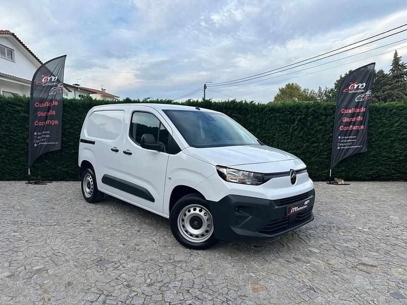 Branco Usado 2024 Citroën Berlingo Monovolume | € 18.350 (Preço justo) - Imagem 1/4