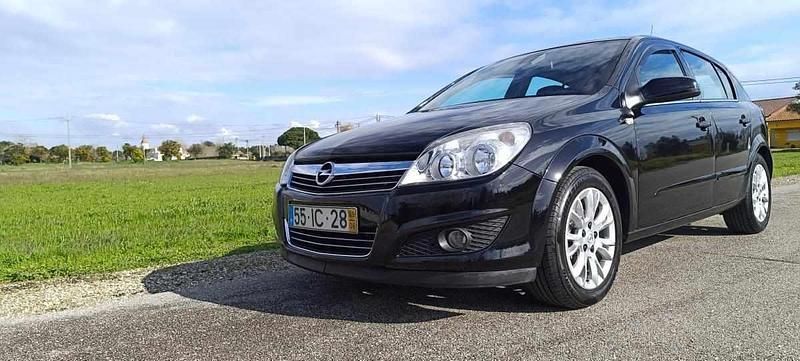 Preto Usado 2009 Opel Astra Citadino | € 6.250 (Preço justo) - Imagem 1/4