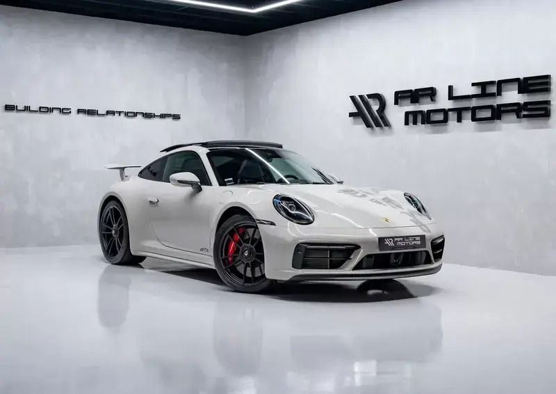 Cinzento Usado 2023 Porsche 911 Carrera GTS Coupé | € 189.950 - Imagem 1/4