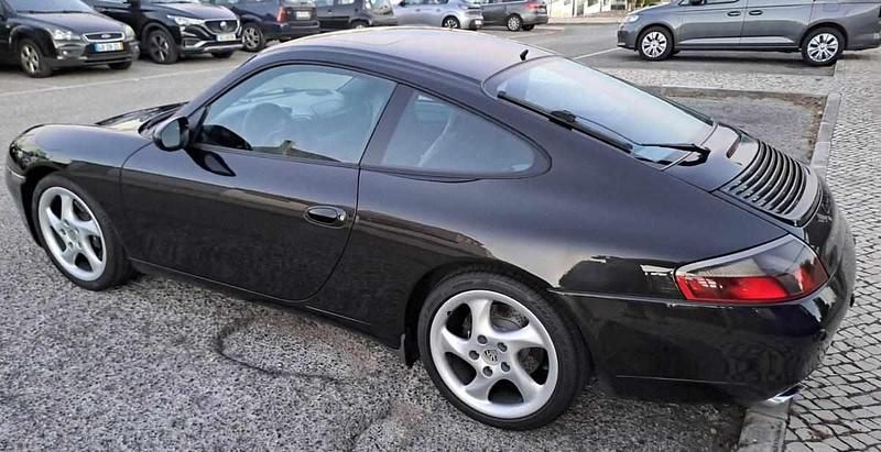Preto Usado 2004 Porsche 911 Carrera Coupé | € 39.000 - Imagem 1/4
