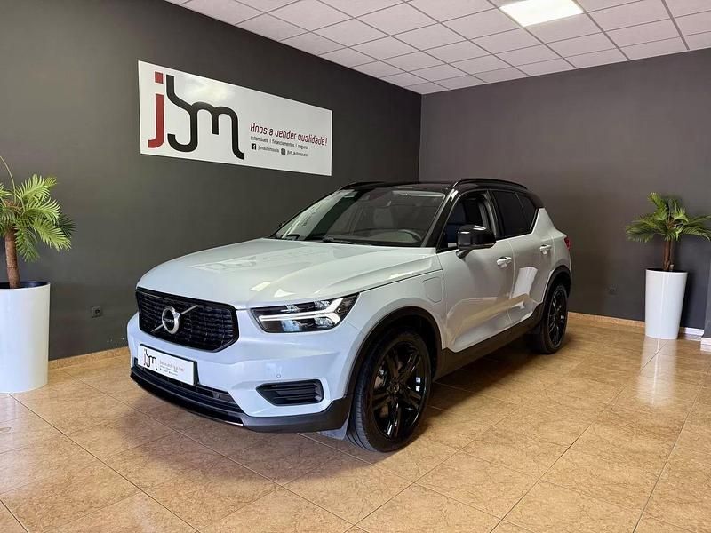 Branco nacarado Usado 2021 Volvo XC40 R-Design SUV | € 28.990 (Preço justo) - Imagem 1/4