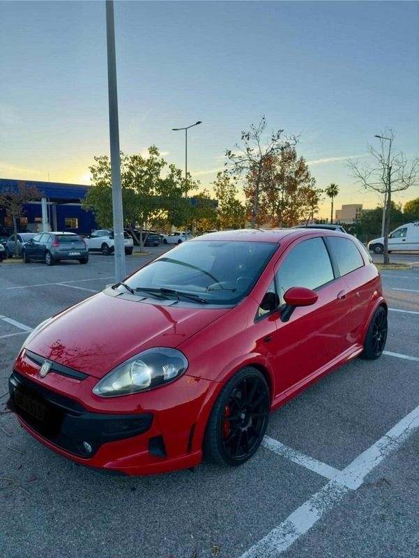 Vermelho Usado 2013 Abarth Punto Evo Citadino | € 15.200 - Imagem 1/4