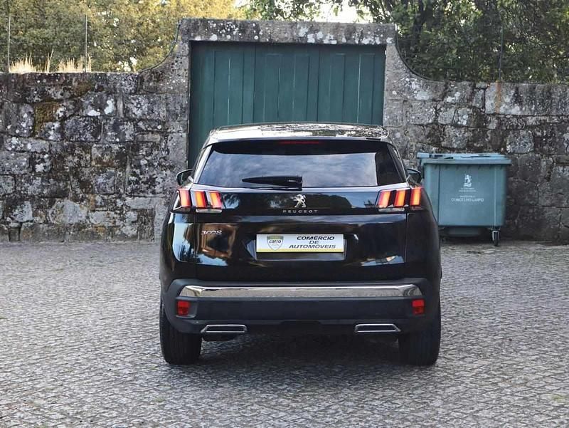 Usado Peugeot 3008 Allure 130 HP (95 kW) 2018 Preto Carrinha
