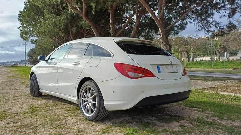 Usado Mercedes CLA180 109 HP (80 kW) 2016 Branco Sedan