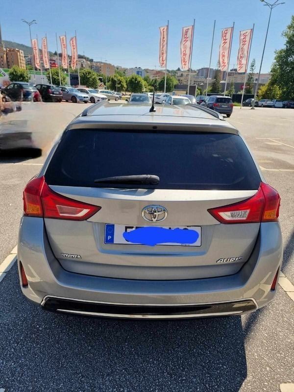 Cinzento Usado 2014 Toyota Auris Carrinha | € 7.999 (Preço justo) - Imagem 1/4
