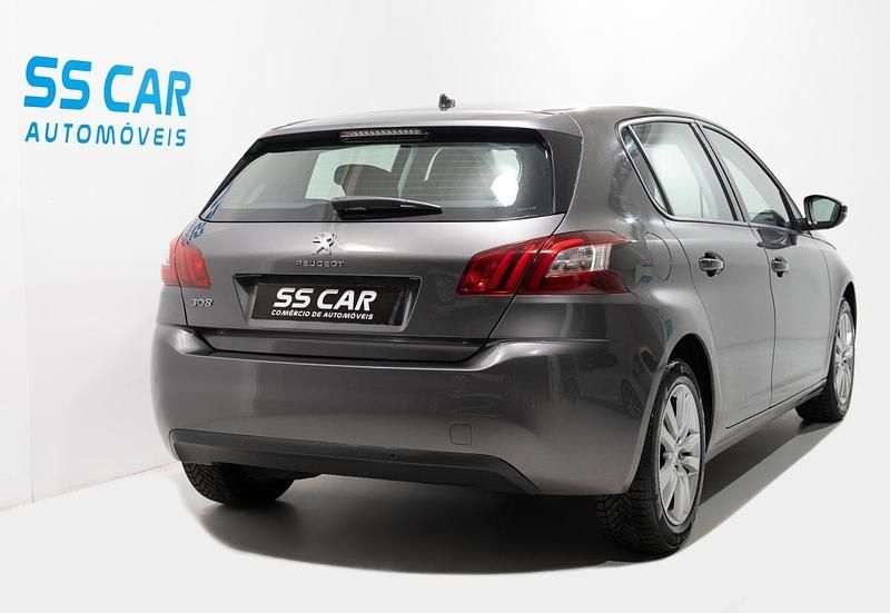 Usado Peugeot 308 Active 110 HP (80 kW) 2021 Cinza Citadino
