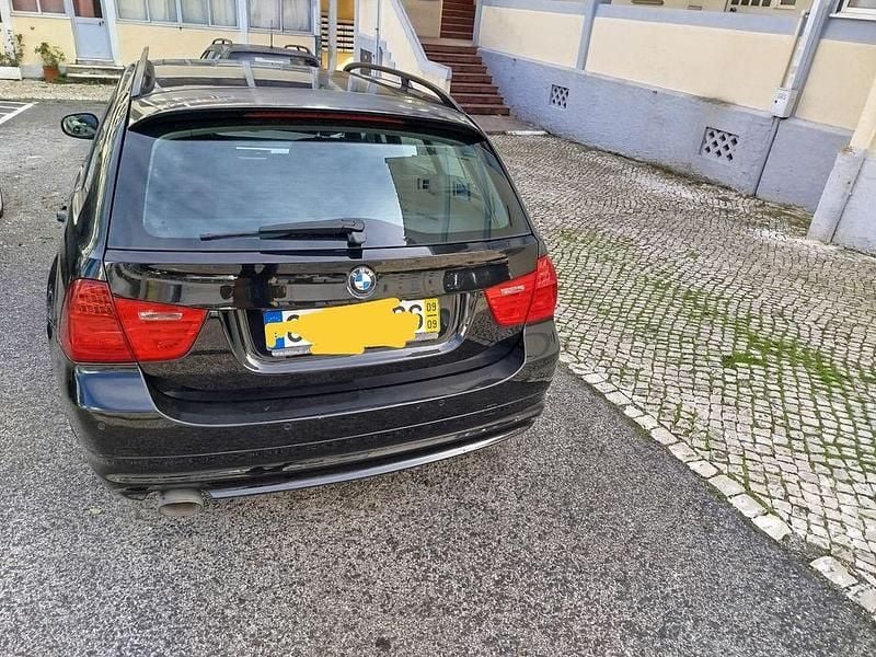 Usado BMW 318 143 HP (105 kW) 2009 Sedan