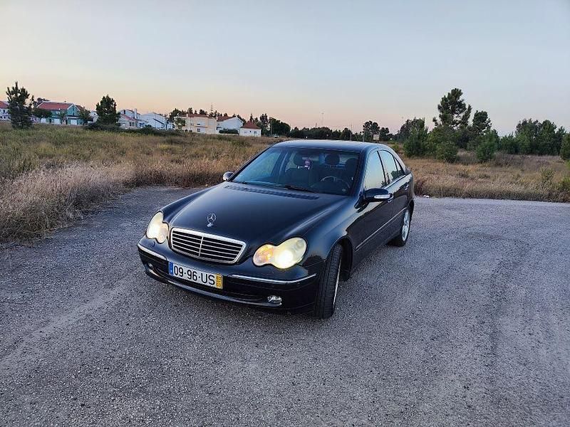 Usado 2003 Mercedes C220 Avantgarde Sedan | € 8.000 (Preço elevado) - Imagem 1/4