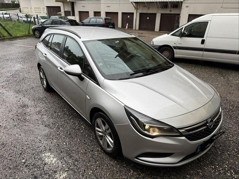 Usado 2018 Opel Astra Sedan | € 4.199 (Bom preço) - Imagem 1/4
