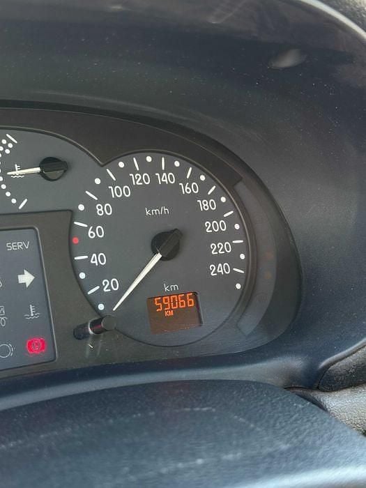 Usado Renault Clio II 2000 Sedan