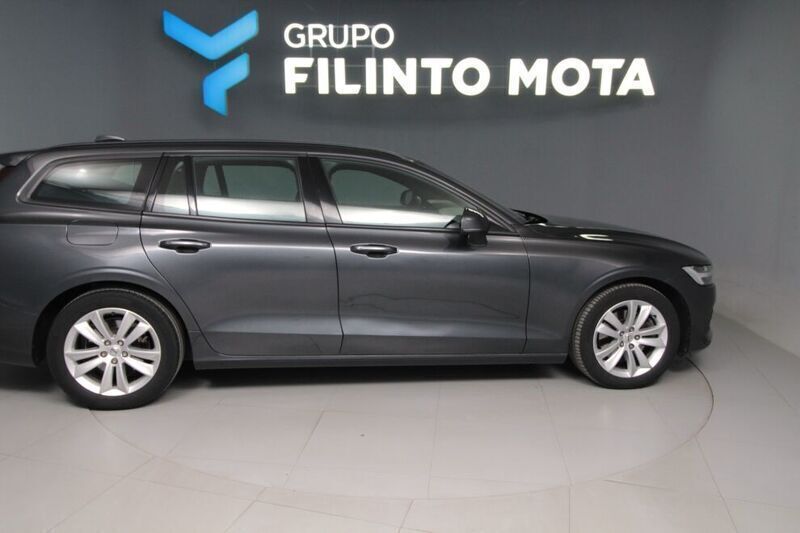 Cinza Usado 2019 Volvo V60 Momentum Carrinha | € 27.490 (Super Preço) - Imagem 1/4