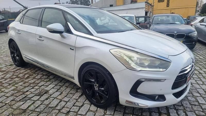 Usado Citroën DS5 163 HP (119 kW) 2013 Branco Citadino
